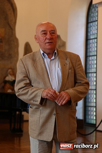 Zdjęcie w galerii na portalu naszraciborz.pl: Mistrzowie Piękna na wystawie w Muzeum wiadomości z regionu