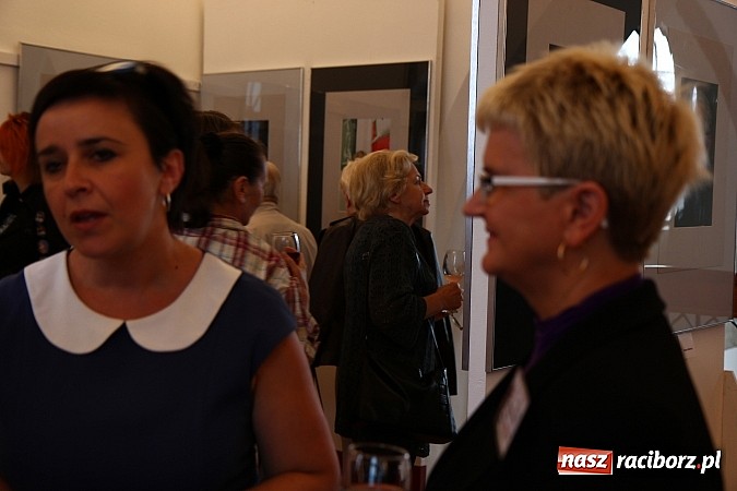 Zdjęcie w galerii na portalu naszraciborz.pl: Mistrzowie Piękna na wystawie w Muzeum wiadomości z regionu