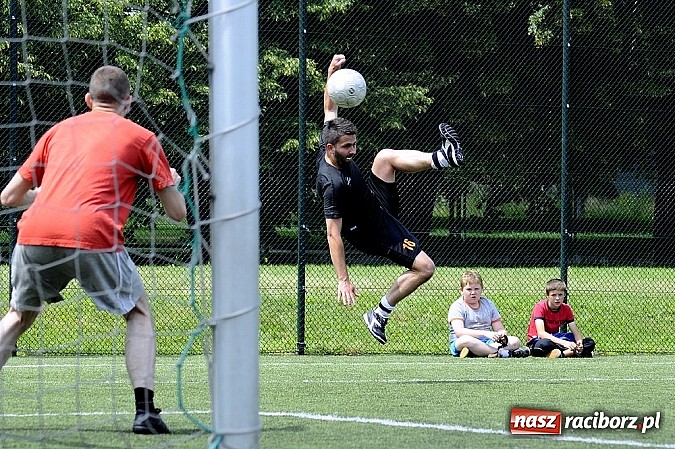 Zdjęcie w galerii na portalu naszraciborz.pl: Żorska Team i Xpres.pl bez porażki wiadomości z regionu