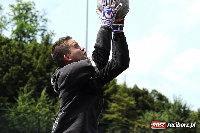 Zdjęcie w galerii na portalu naszraciborz.pl: Żorska Team i Xpres.pl bez porażki wiadomości z regionu