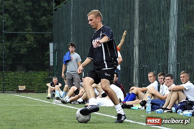 Zdjęcie w galerii na portalu naszraciborz.pl: Żorska Team i Xpres.pl bez porażki wiadomości z regionu