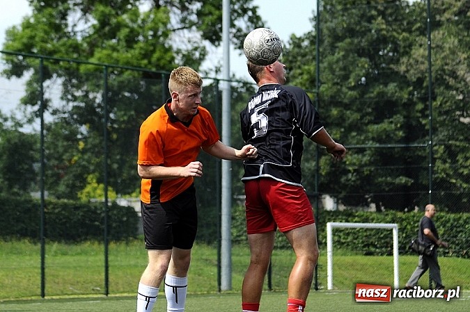 Zdjęcie w galerii na portalu naszraciborz.pl: Żorska Team i Xpres.pl bez porażki wiadomości z regionu