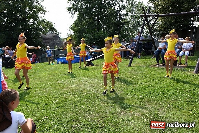 Zdjęcie w galerii na portalu naszraciborz.pl: Wspaniała zabawa na festynie w Mini ZOO w Gamowie wiadomości z regionu