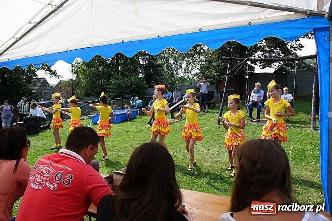 Zdjęcie w galerii na portalu naszraciborz.pl: Wspaniała zabawa na festynie w Mini ZOO w Gamowie wiadomości z regionu
