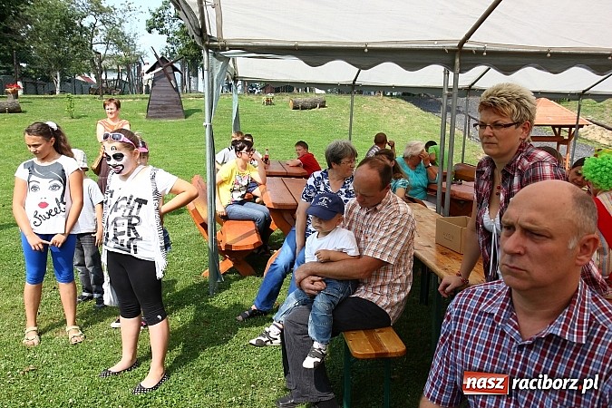 Zdjęcie w galerii na portalu naszraciborz.pl: Wspaniała zabawa na festynie w Mini ZOO w Gamowie wiadomości z regionu