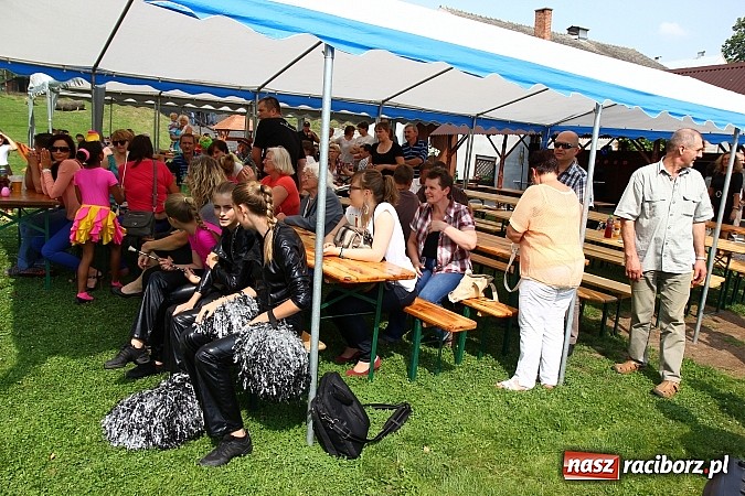 Zdjęcie w galerii na portalu naszraciborz.pl: Wspaniała zabawa na festynie w Mini ZOO w Gamowie wiadomości z regionu