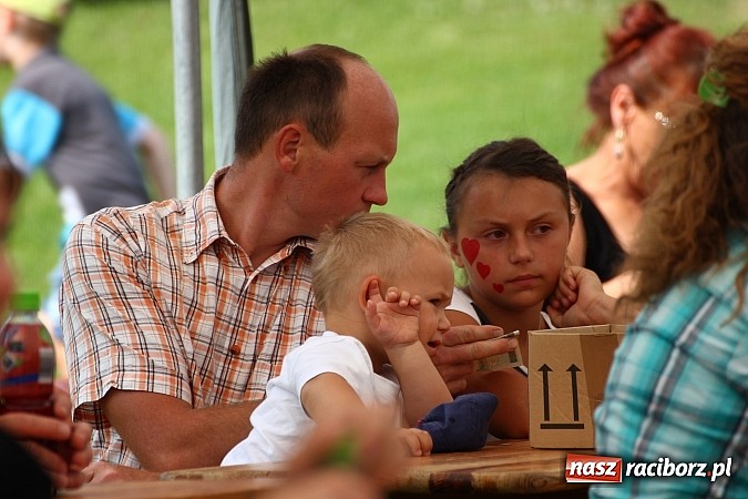 Zdjęcie w galerii na portalu naszraciborz.pl: Wspaniała zabawa na festynie w Mini ZOO w Gamowie wiadomości z regionu
