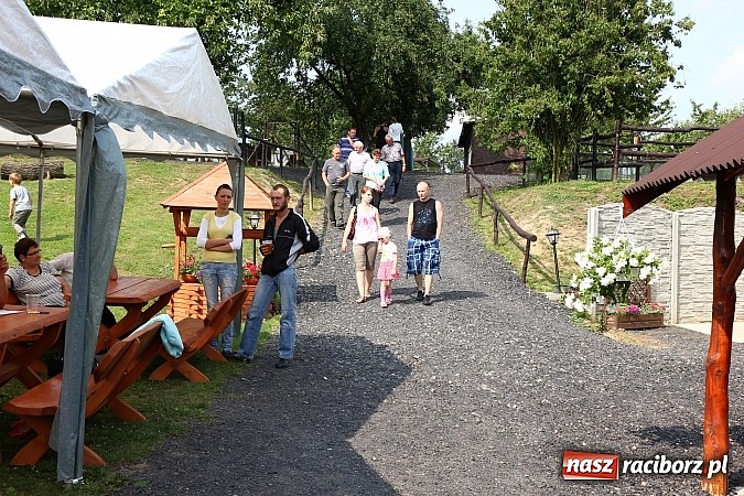 Zdjęcie w galerii na portalu naszraciborz.pl: Wspaniała zabawa na festynie w Mini ZOO w Gamowie wiadomości z regionu