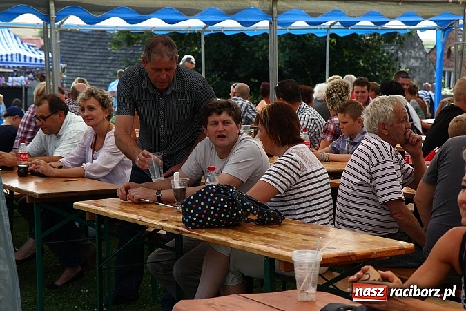 Zdjęcie w galerii na portalu naszraciborz.pl: Wspaniała zabawa na festynie w Mini ZOO w Gamowie wiadomości z regionu
