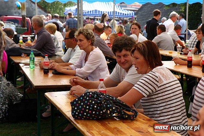 Zdjęcie w galerii na portalu naszraciborz.pl: Wspaniała zabawa na festynie w Mini ZOO w Gamowie wiadomości z regionu