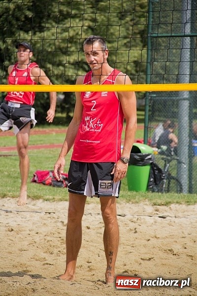 Zdjęcie w galerii na portalu naszraciborz.pl: Wspaniałe emocje i dobra zabawa podczas turnieju siatkówki plażowej wiadomości z regionu