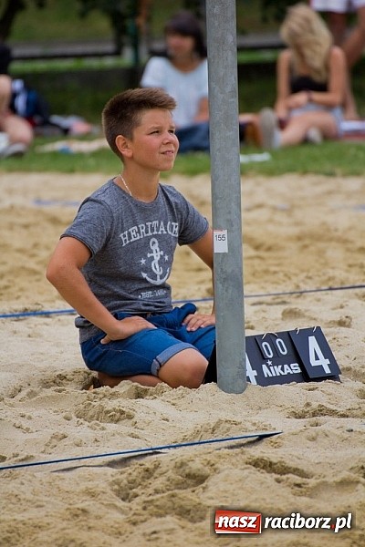Zdjęcie w galerii na portalu naszraciborz.pl: Wspaniałe emocje i dobra zabawa podczas turnieju siatkówki plażowej wiadomości z regionu