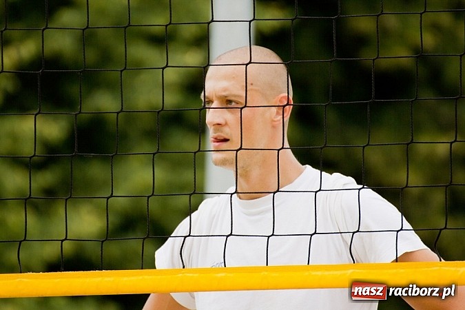 Zdjęcie w galerii na portalu naszraciborz.pl: Wspaniałe emocje i dobra zabawa podczas turnieju siatkówki plażowej wiadomości z regionu