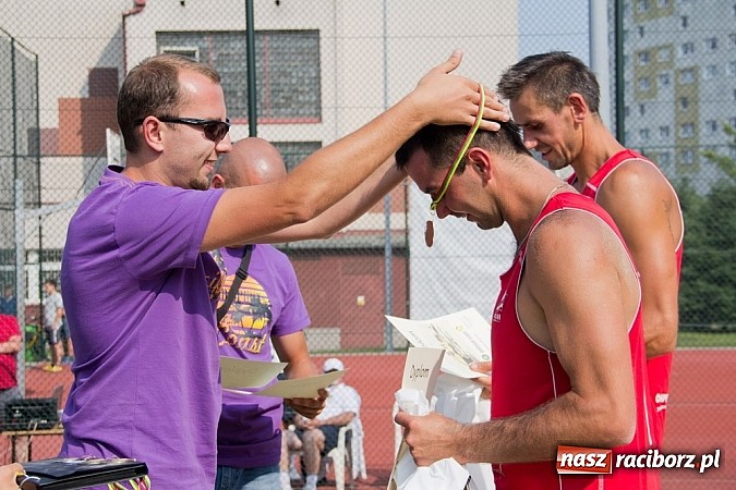 Zdjęcie w galerii na portalu naszraciborz.pl: Wspaniałe emocje i dobra zabawa podczas turnieju siatkówki plażowej wiadomości z regionu