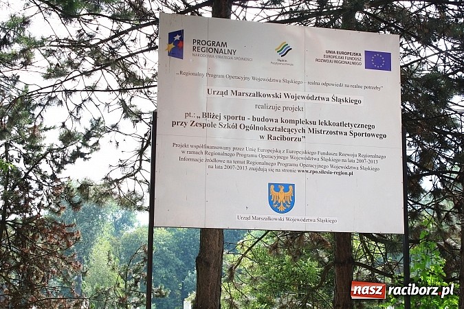 Zdjęcie w galerii na portalu naszraciborz.pl: Co się dzieje z halą przy raciborskim SMS-ie? wiadomości z regionu