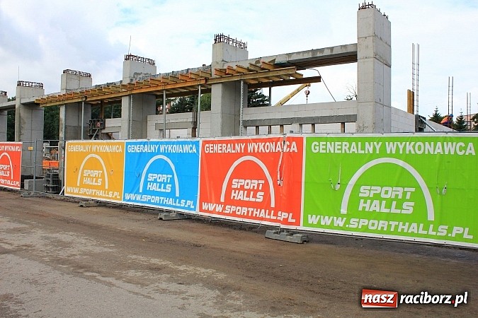 Zdjęcie w galerii na portalu naszraciborz.pl: Co się dzieje z halą przy raciborskim SMS-ie? wiadomości z regionu