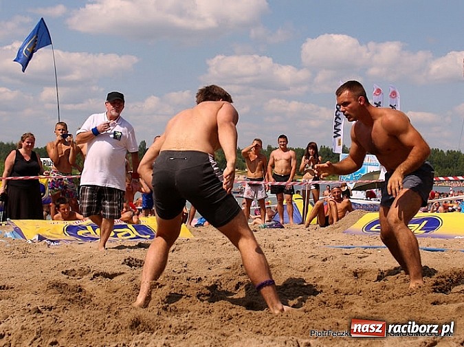 Zdjęcie w galerii na portalu naszraciborz.pl: Unici startowali w turnieju zapasów plażowych wiadomości z regionu