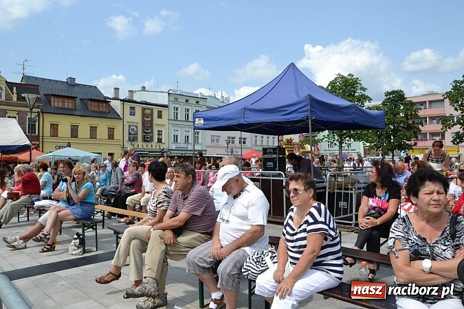 Zdjęcie w galerii na portalu naszraciborz.pl: Artyści z Krzyżanowic wystąpili w Hulczynie wiadomości z regionu