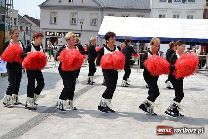 Zdjęcie w galerii na portalu naszraciborz.pl: Artyści z Krzyżanowic wystąpili w Hulczynie wiadomości z regionu
