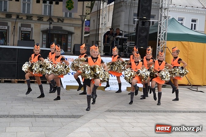 Zdjęcie w galerii na portalu naszraciborz.pl: Artyści z Krzyżanowic wystąpili w Hulczynie wiadomości z regionu