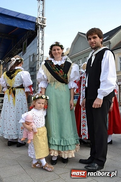 Zdjęcie w galerii na portalu naszraciborz.pl: Artyści z Krzyżanowic wystąpili w Hulczynie wiadomości z regionu