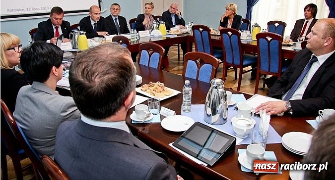Zdjęcie w galerii na portalu naszraciborz.pl: Minister środowiska u marszałka. Rozmowy o gospodarce odpadami wiadomości z regionu