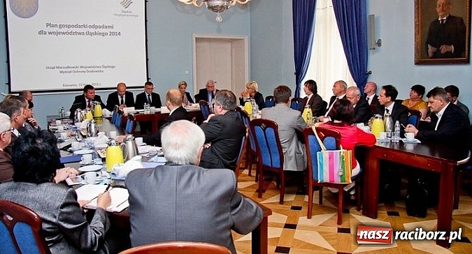 Zdjęcie w galerii na portalu naszraciborz.pl: Minister środowiska u marszałka. Rozmowy o gospodarce odpadami wiadomości z regionu