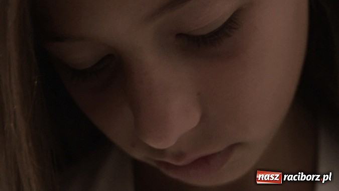 Zdjęcie w galerii na portalu naszraciborz.pl: Raciborzanka uczy się sztuki filmowej pod okiem Andrzeja Wajdy! wiadomości z regionu