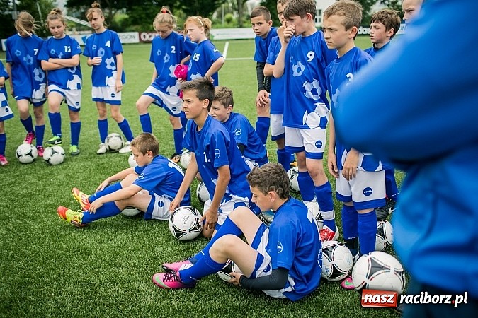 Zdjęcie w galerii na portalu naszraciborz.pl: Pawłowianki trenowały w Ajaxie Amsterdam wiadomości z regionu