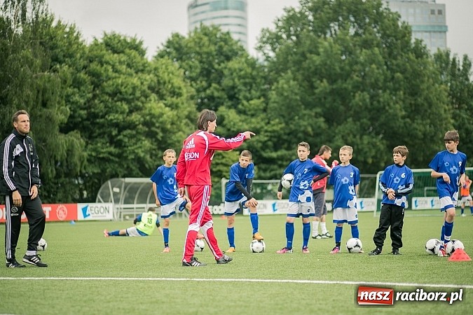 Zdjęcie w galerii na portalu naszraciborz.pl: Pawłowianki trenowały w Ajaxie Amsterdam wiadomości z regionu