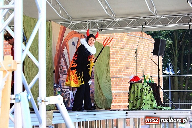 Zdjęcie w galerii na portalu naszraciborz.pl: Diabeł na Zamku Piastowskim, czyli... wiadomości z regionu