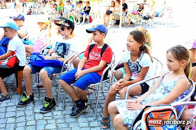 Zdjęcie w galerii na portalu naszraciborz.pl: Diabeł na Zamku Piastowskim, czyli... wiadomości z regionu