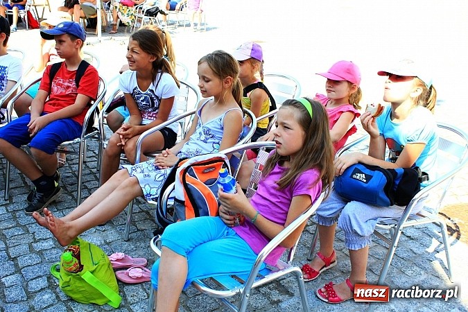 Zdjęcie w galerii na portalu naszraciborz.pl: Diabeł na Zamku Piastowskim, czyli... wiadomości z regionu