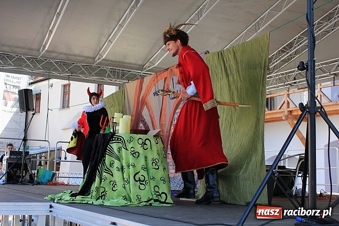 Zdjęcie w galerii na portalu naszraciborz.pl: Diabeł na Zamku Piastowskim, czyli... wiadomości z regionu