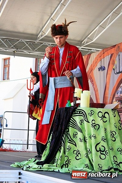 Zdjęcie w galerii na portalu naszraciborz.pl: Diabeł na Zamku Piastowskim, czyli... wiadomości z regionu