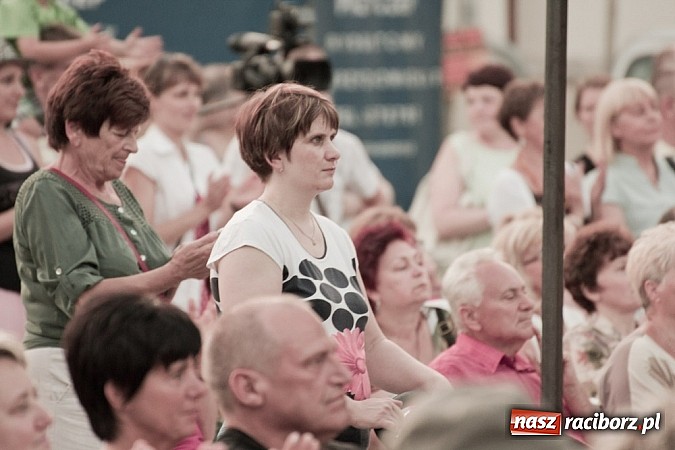 Zdjęcie w galerii na portalu naszraciborz.pl: Zaczarowany świat operetki i musicalu na raciborskim zamku wiadomości z regionu