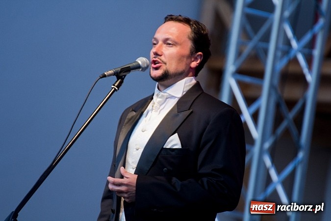 Zdjęcie w galerii na portalu naszraciborz.pl: Zaczarowany świat operetki i musicalu na raciborskim zamku wiadomości z regionu