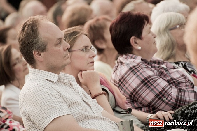 Zdjęcie w galerii na portalu naszraciborz.pl: Zaczarowany świat operetki i musicalu na raciborskim zamku wiadomości z regionu