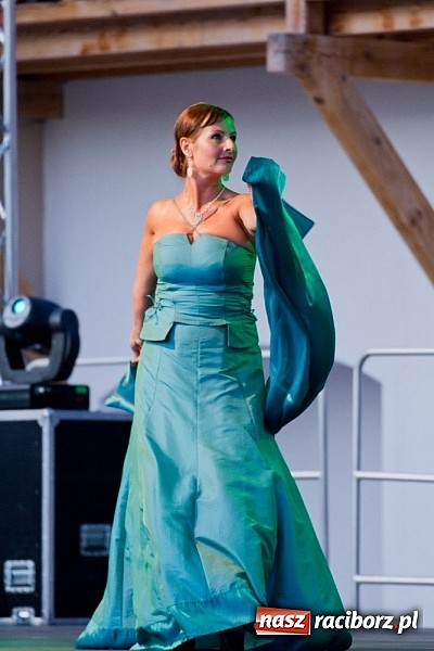 Zdjęcie w galerii na portalu naszraciborz.pl: Zaczarowany świat operetki i musicalu na raciborskim zamku wiadomości z regionu