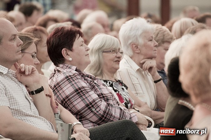 Zdjęcie w galerii na portalu naszraciborz.pl: Zaczarowany świat operetki i musicalu na raciborskim zamku wiadomości z regionu