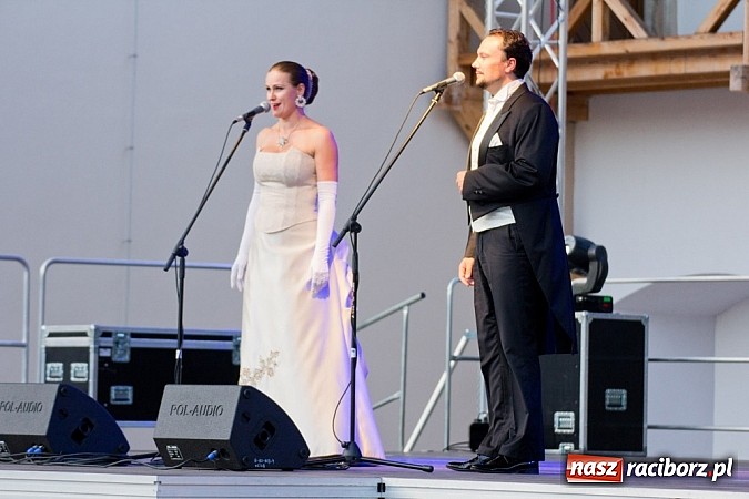 Zdjęcie w galerii na portalu naszraciborz.pl: Zaczarowany świat operetki i musicalu na raciborskim zamku wiadomości z regionu