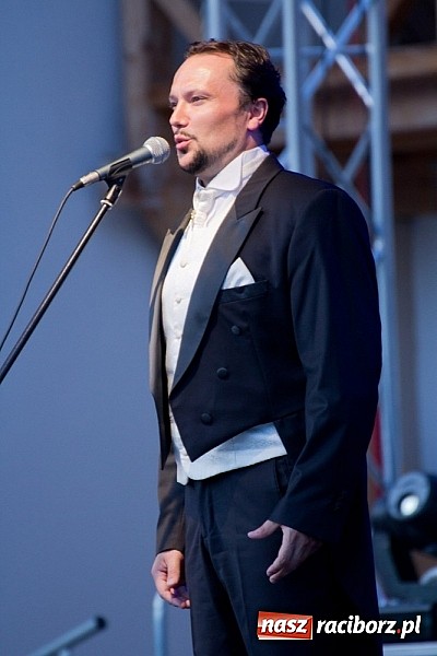 Zdjęcie w galerii na portalu naszraciborz.pl: Zaczarowany świat operetki i musicalu na raciborskim zamku wiadomości z regionu