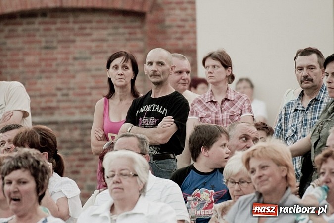 Zdjęcie w galerii na portalu naszraciborz.pl: Zaczarowany świat operetki i musicalu na raciborskim zamku wiadomości z regionu