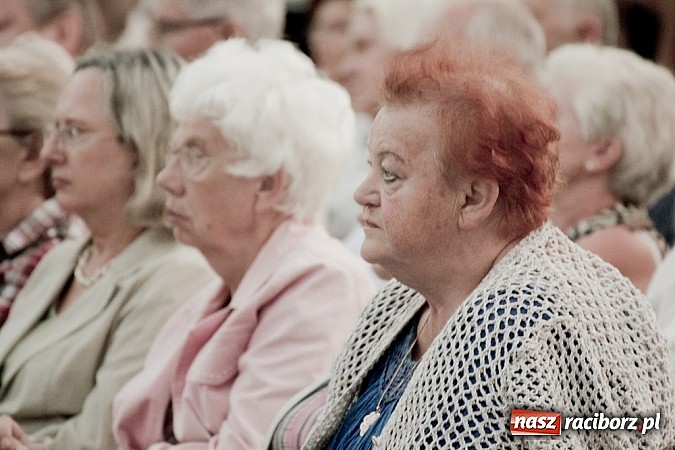 Zdjęcie w galerii na portalu naszraciborz.pl: Zaczarowany świat operetki i musicalu na raciborskim zamku wiadomości z regionu