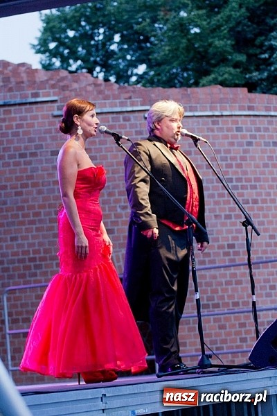 Zdjęcie w galerii na portalu naszraciborz.pl: Zaczarowany świat operetki i musicalu na raciborskim zamku wiadomości z regionu