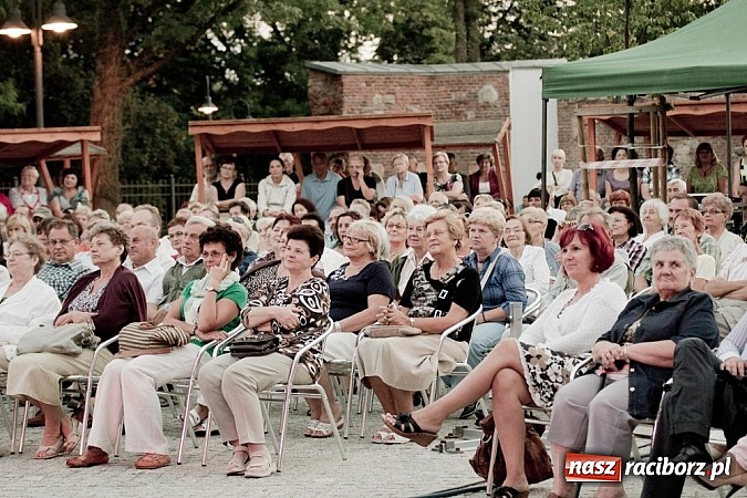 Zdjęcie w galerii na portalu naszraciborz.pl: Zaczarowany świat operetki i musicalu na raciborskim zamku wiadomości z regionu