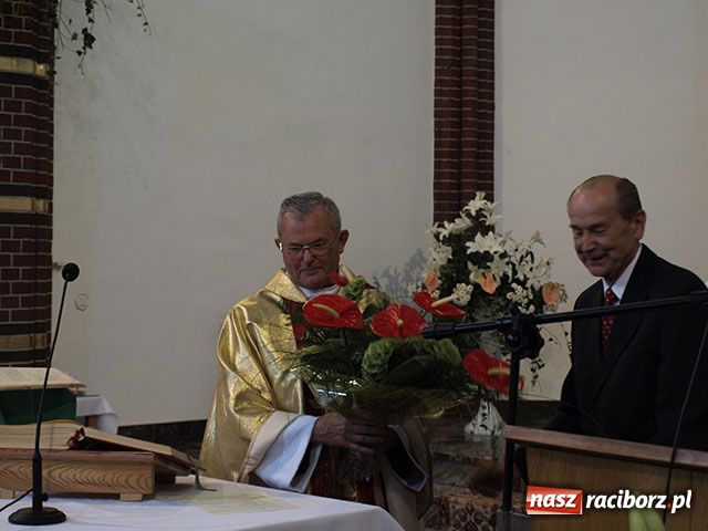 Zdjęcie w galerii na portalu naszraciborz.pl: Stara Wieś powitała nowego proboszcza wiadomości z regionu