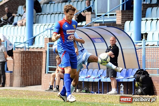 Zdjęcie w galerii na portalu naszraciborz.pl: Minimalna przegrana Unii z Odrą wiadomości z regionu