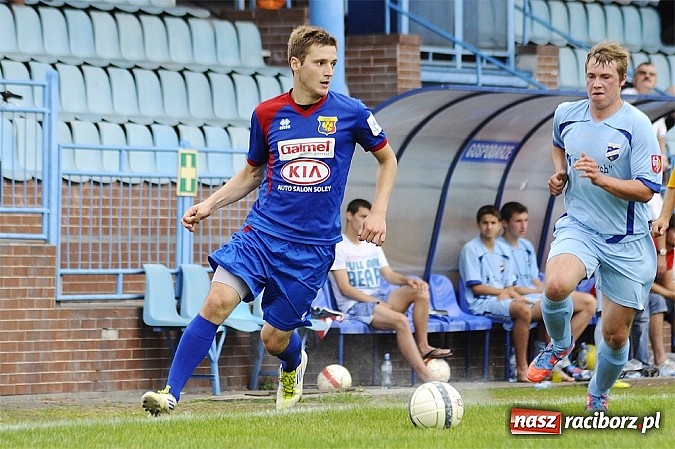 Zdjęcie w galerii na portalu naszraciborz.pl: Minimalna przegrana Unii z Odrą wiadomości z regionu