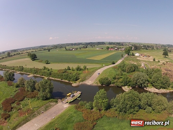 Zdjęcie w galerii na portalu naszraciborz.pl: Prom Ciechowice-Grzegorzowice wczoraj i dziś wiadomości z regionu